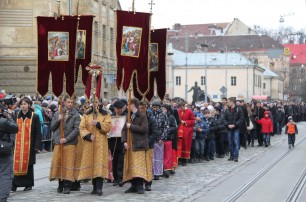 Греко-католики прошли шествием по Львову в честь Крестопоклонного воскресенья